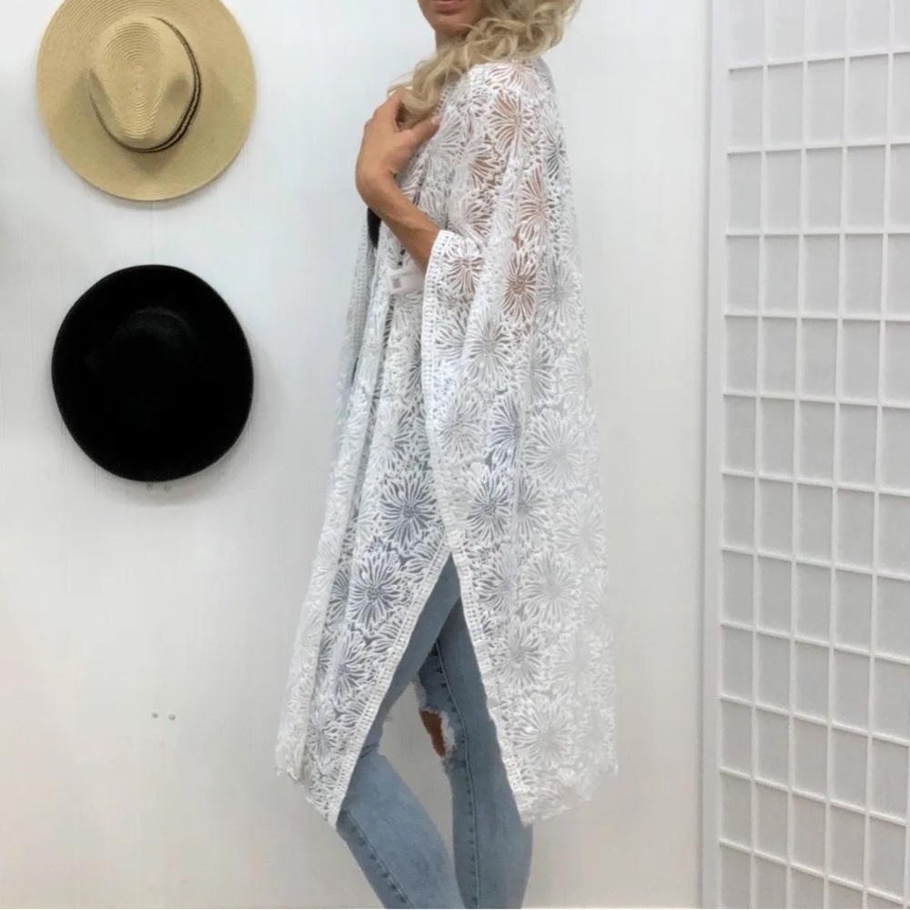 POL White Lace Kimono Size M/L - Picture 3 of 7